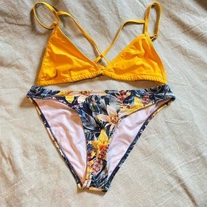 NWOT Cupshe M bikini